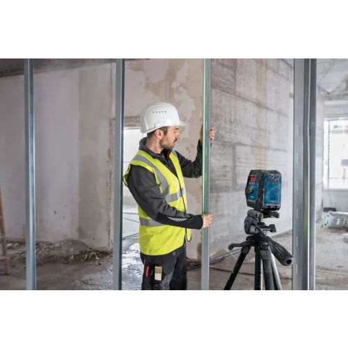 Laser lignes 3,7 V GLL 20-22 G Professional (sans batterie ni chargeur) + 4 piles 1,5 V LR6 AA + poche + platine BOSCH 0601065600 photo du produit Secondaire 4 L