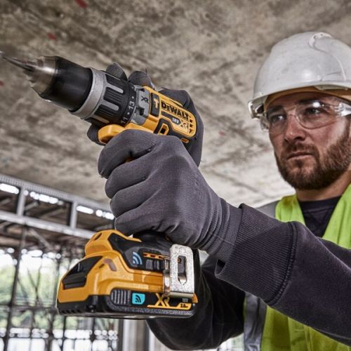 Perceuse-visseuse à percussion 18V Brushless XR (sans batterie ni chargeur) + Tstak DEWALT DCD797NT photo du produit Secondaire 3 L