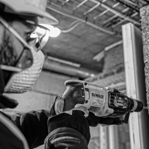 Perforateur SDS Plus 800W + coffret standard - DEWALT - D25133K pas cher Secondaire 3 L