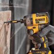 Visseuse à chocs sans-fil XR Brushless Dewalt DCF887NT 18 V + 2 batteries 4 Ah + chargeur + T-stak photo du produit Secondaire 4 S