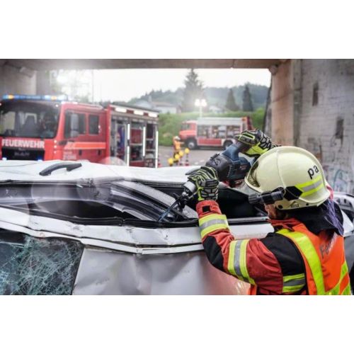 Scie sabre 18V GSA 18V-32 + 2 batteries ProCore 4 Ah + chargeur GAL 18V-40 BOSCH 06016A810Q photo du produit Secondaire 7 L