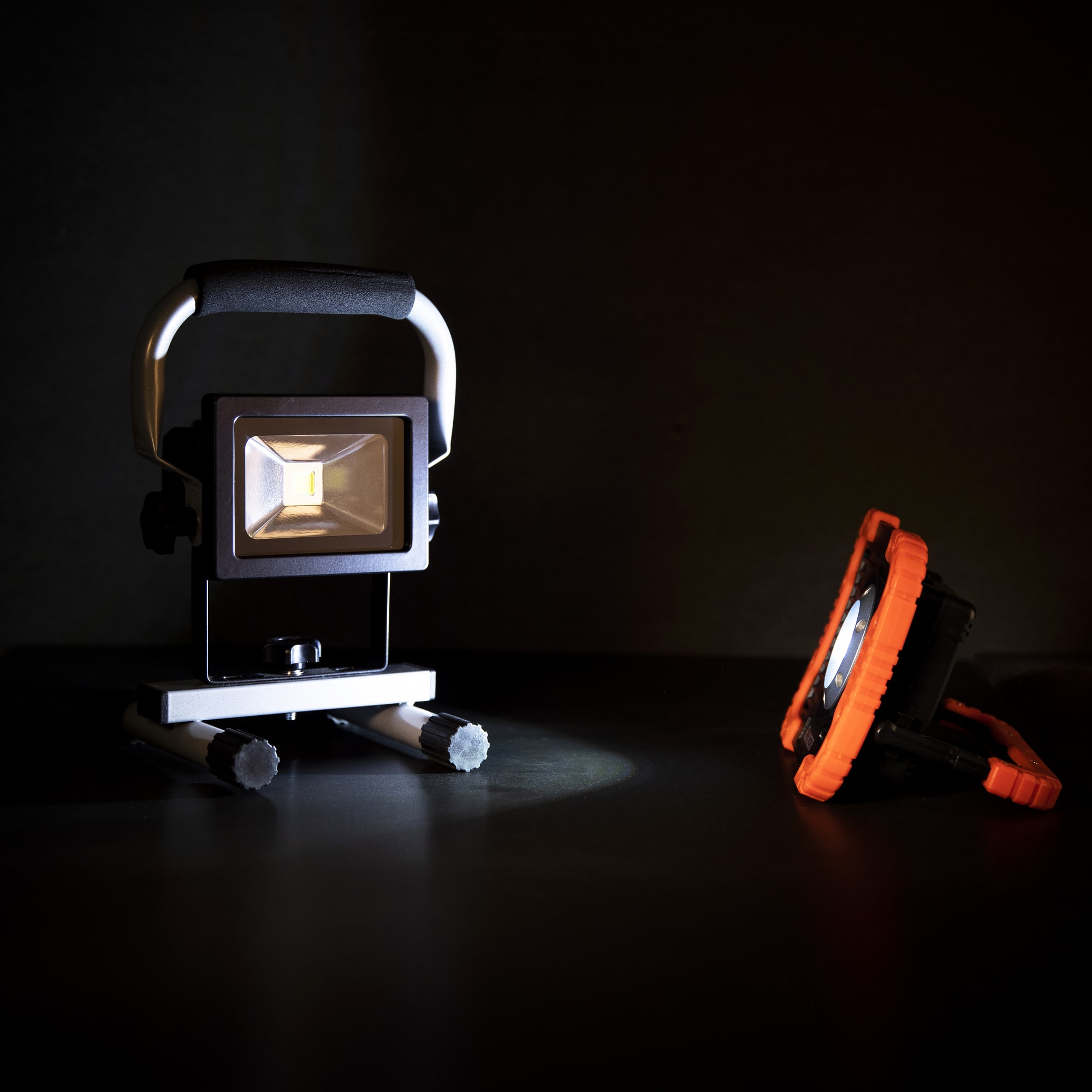 Projecteur chantier LED 10 W sur batterie Lithium HANGER 170500 – Image 5