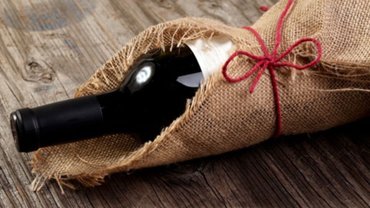 How to Give a Wine Club as a Gift Things to Know Before You Buy