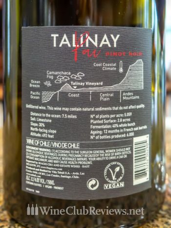 Talinay Pai: front of bottle with wine in glass