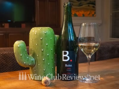 Organic Cava from Bolet in bottle and glass