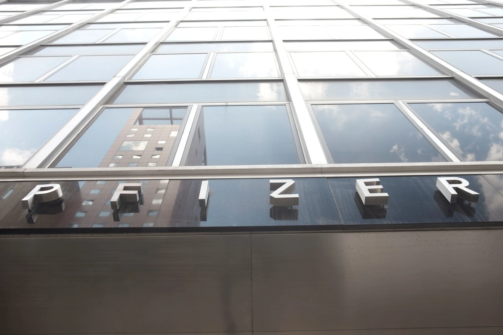 Millions in Pfizer payments to Israeli health bodies went unreported, says report