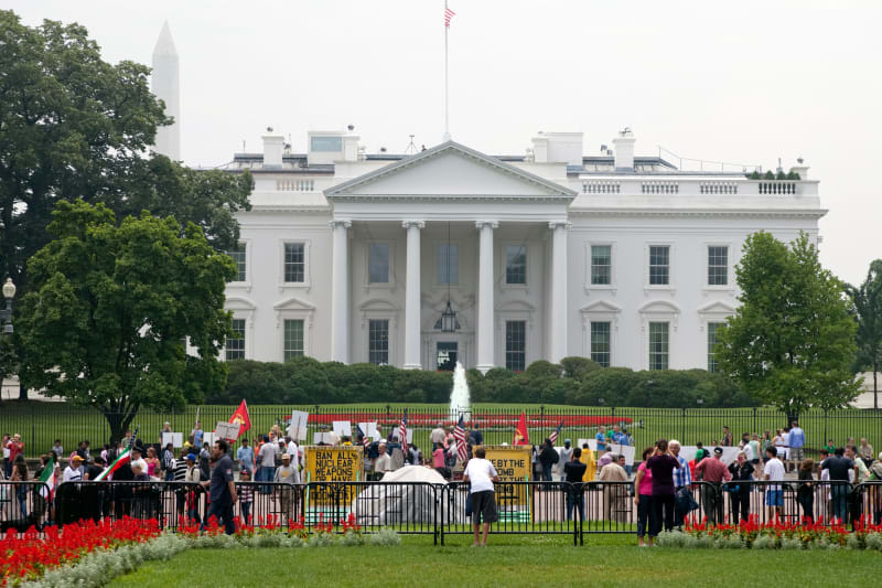 Protesters fall ill while demanding Biden continue pandemic