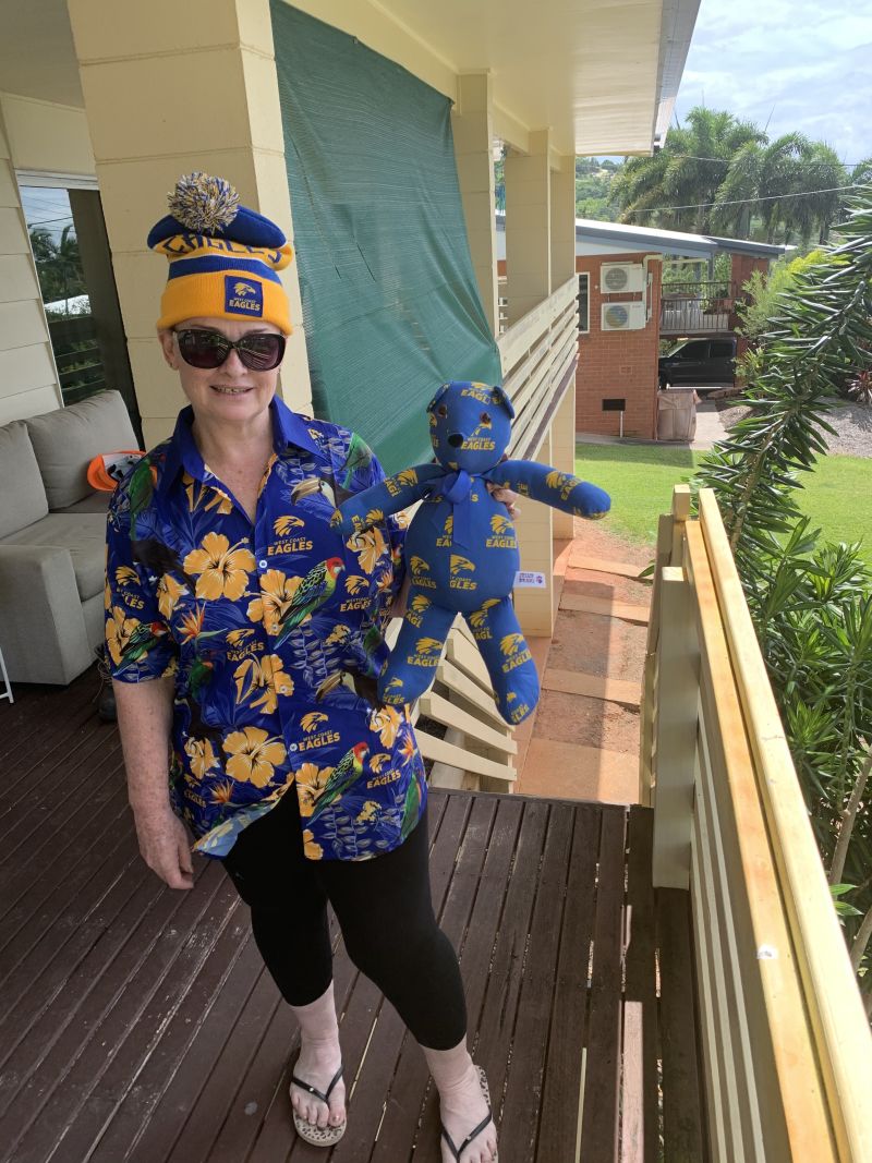 West Coast Eagles Adults Hawaiian Shirt Size:XL Customer Photo