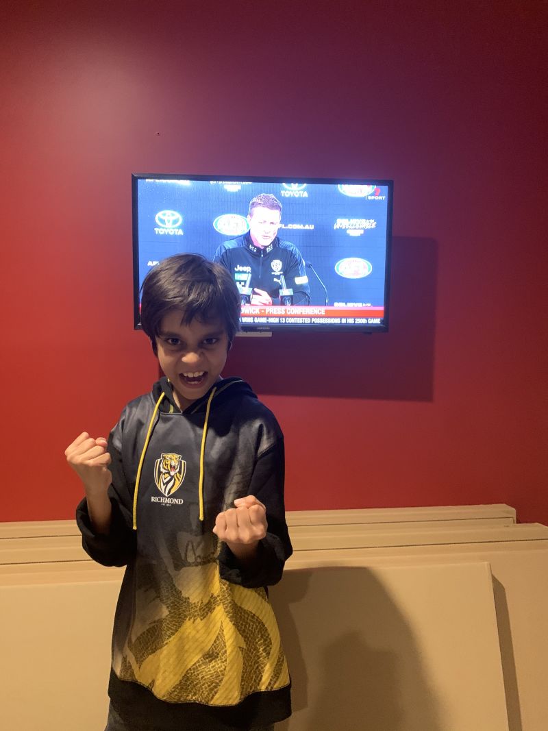 Richmond Tigers Youths Sublimated Hood Size:12 Customer Photo