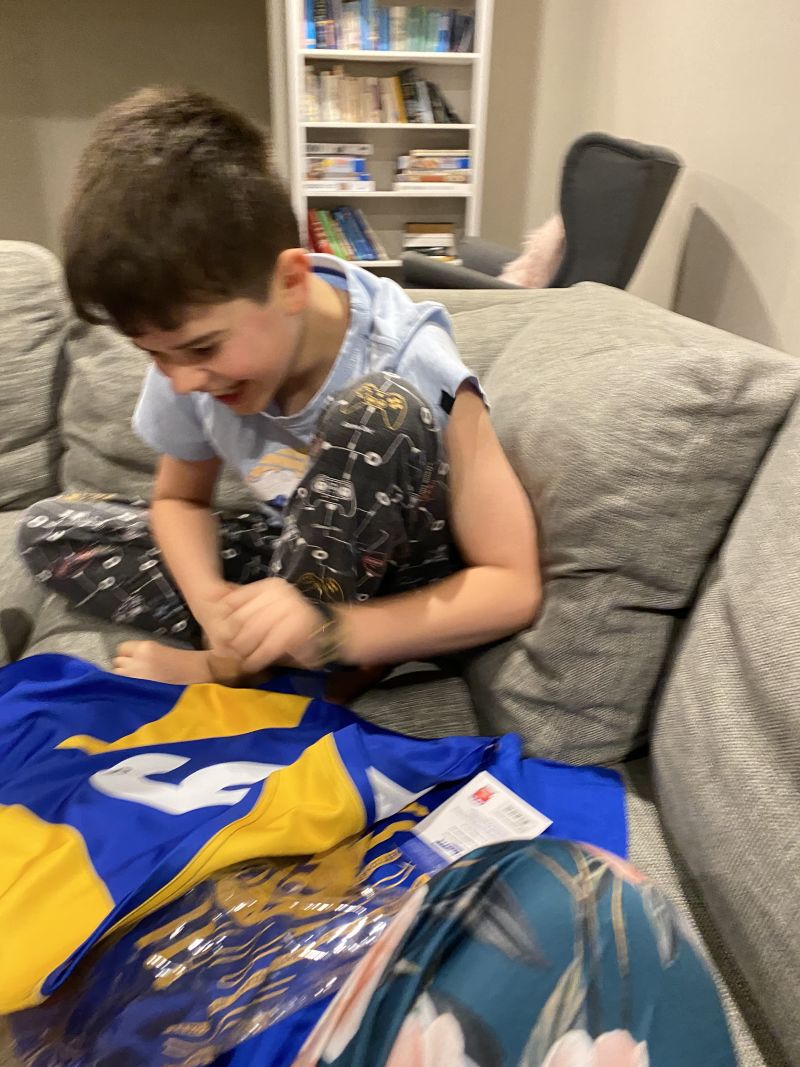 West Coast Eagles Kids Guernsey Size14 Customer Photo