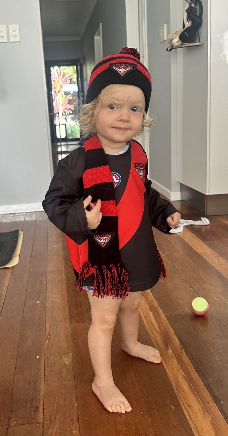 Essendon Bombers Baby Bar Scarf Customer Photo