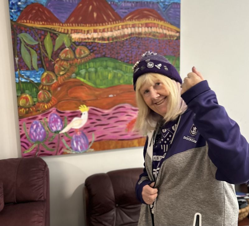 Fremantle Dockers Mens Premium Zipped Hood Size:3XL Customer Photo