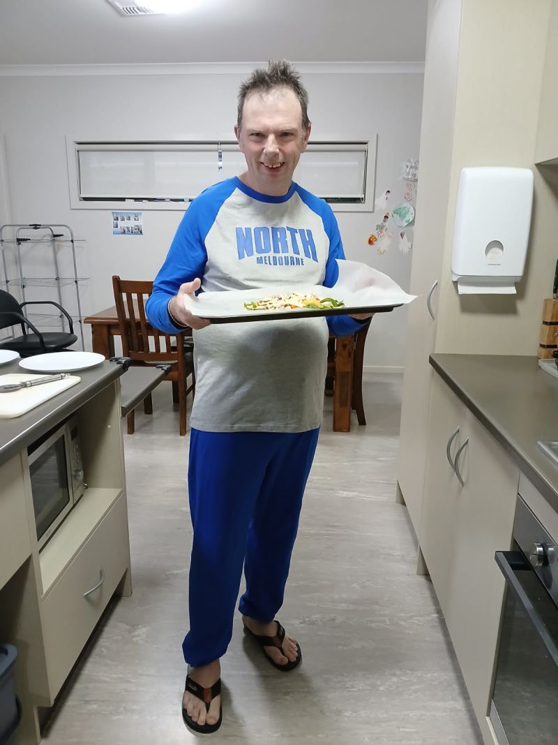 North Melbourne Kangaroos Mens Raglan Cuffed PJ Set Size:L Customer Photo