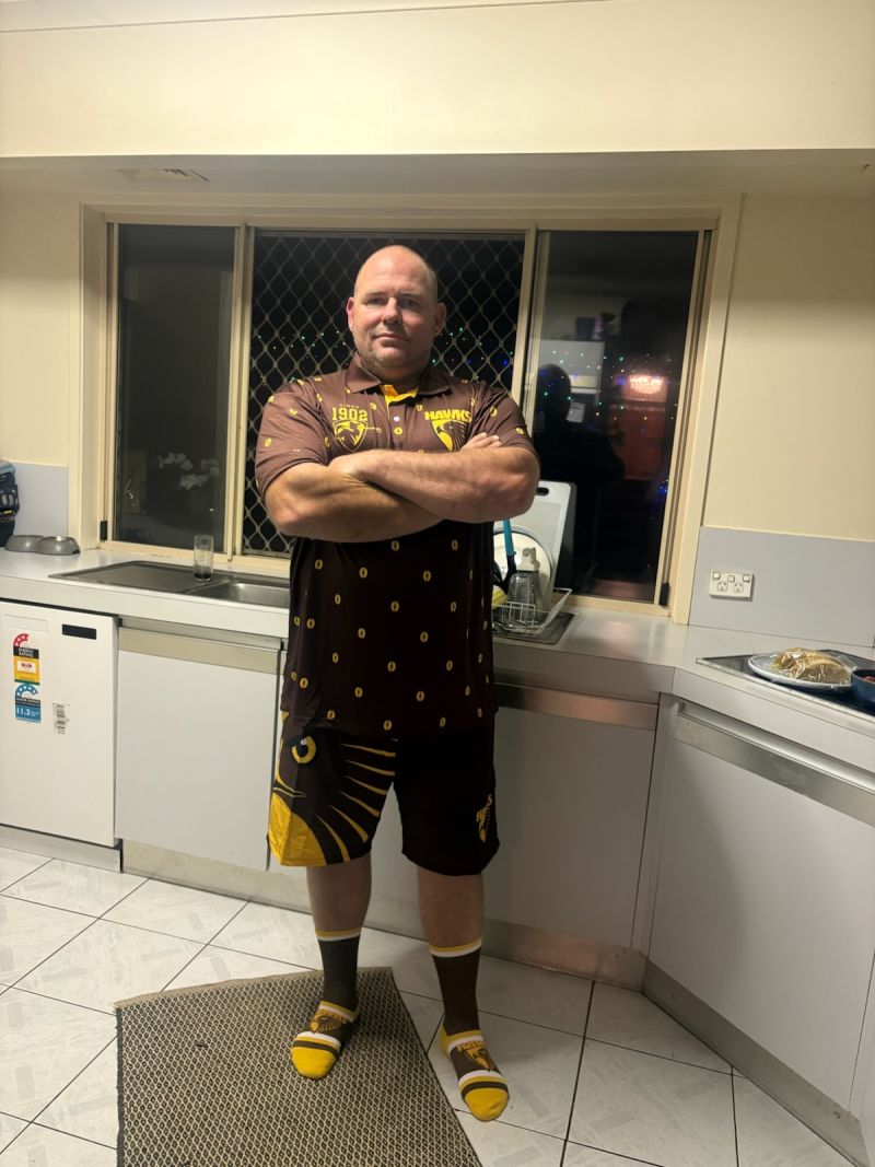 Hawthorn Hawks 2-Pack Mens Club Socks Customer Photo
