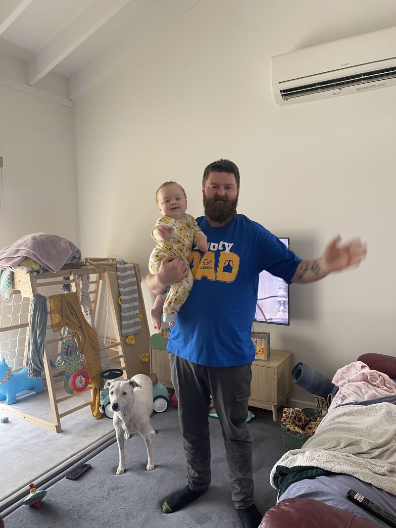 West Coast Eagles Mens Footy Dad Tee Size:2XL Customer Photo