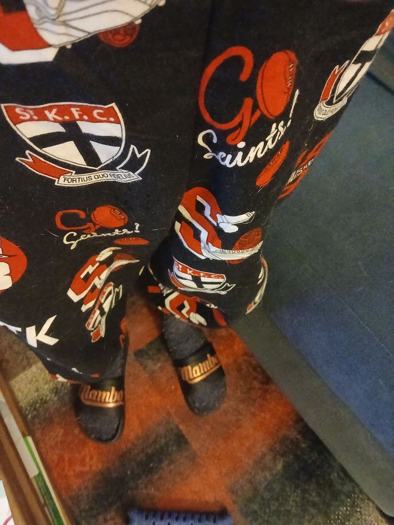 St Kilda Saints Youths Flannel PJ Set Size:14 Customer Photo