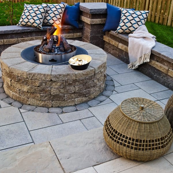 Techo-Bloc Firepit