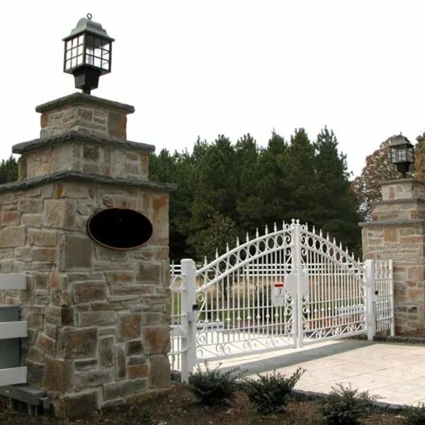 Custom Bluestone Pillars