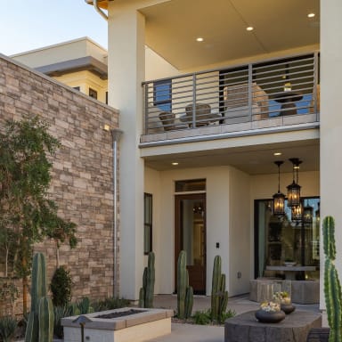 Split Modular Interior Courtyard