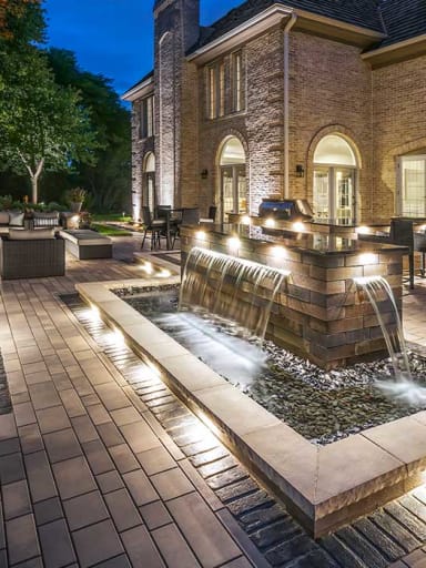 Unilock Lineo Dimensional Stone Patio