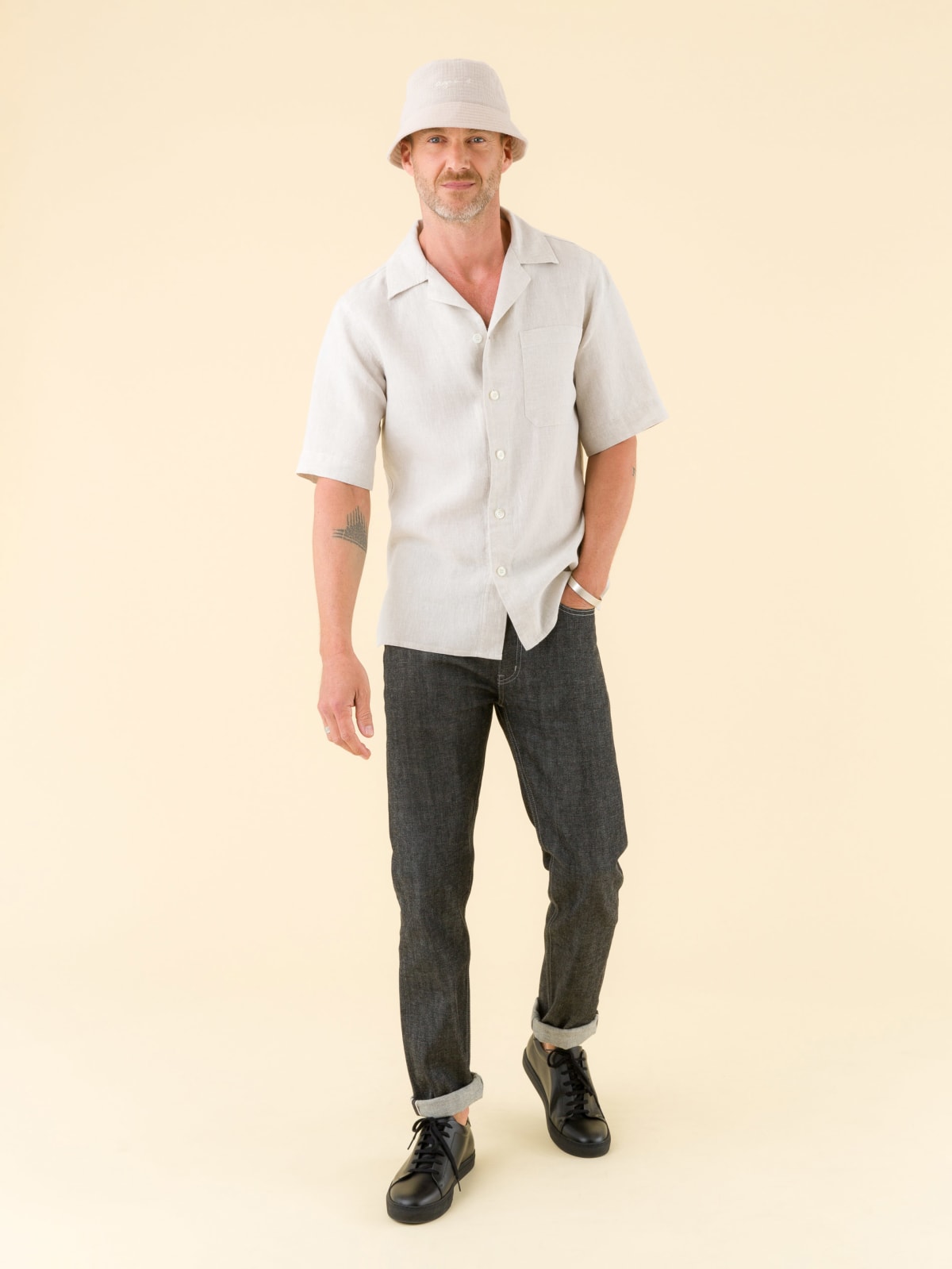 beige linen Magnum shirt