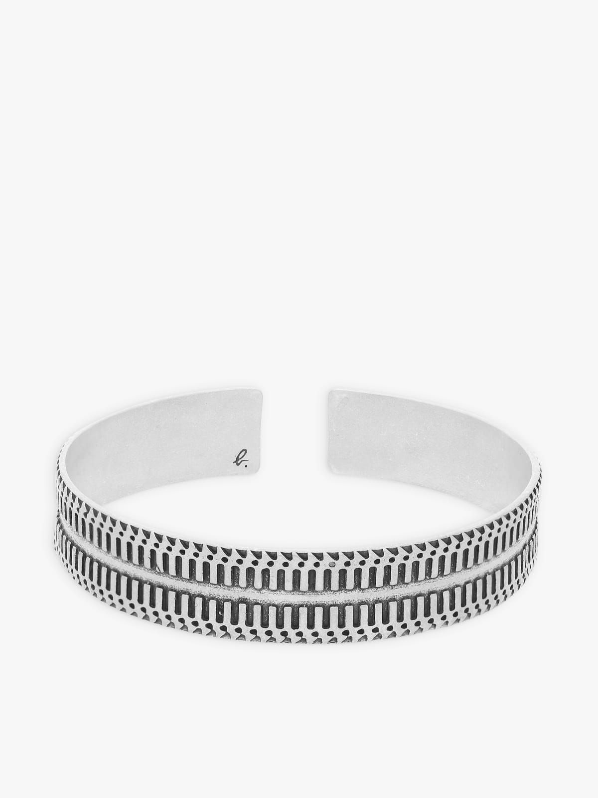 vintage-look silver finish Kira bracelet