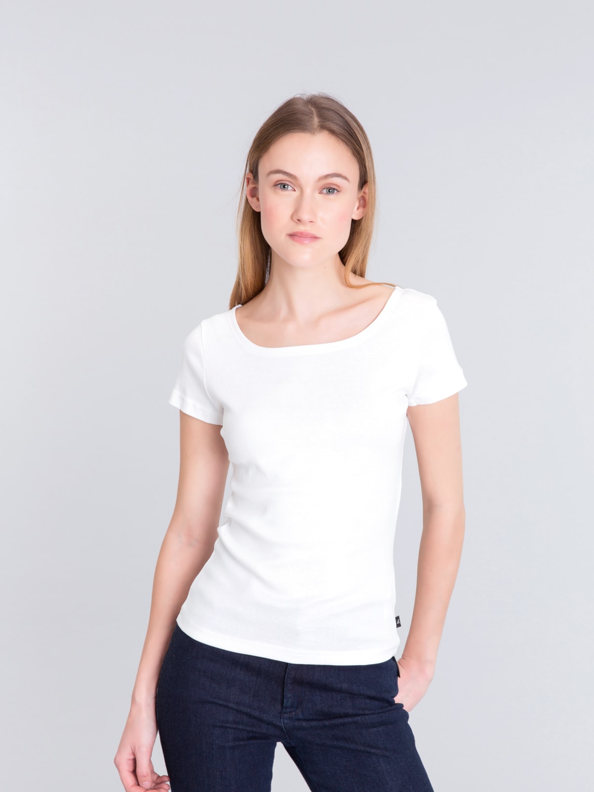 white short sleeve Le Chic t-shirt