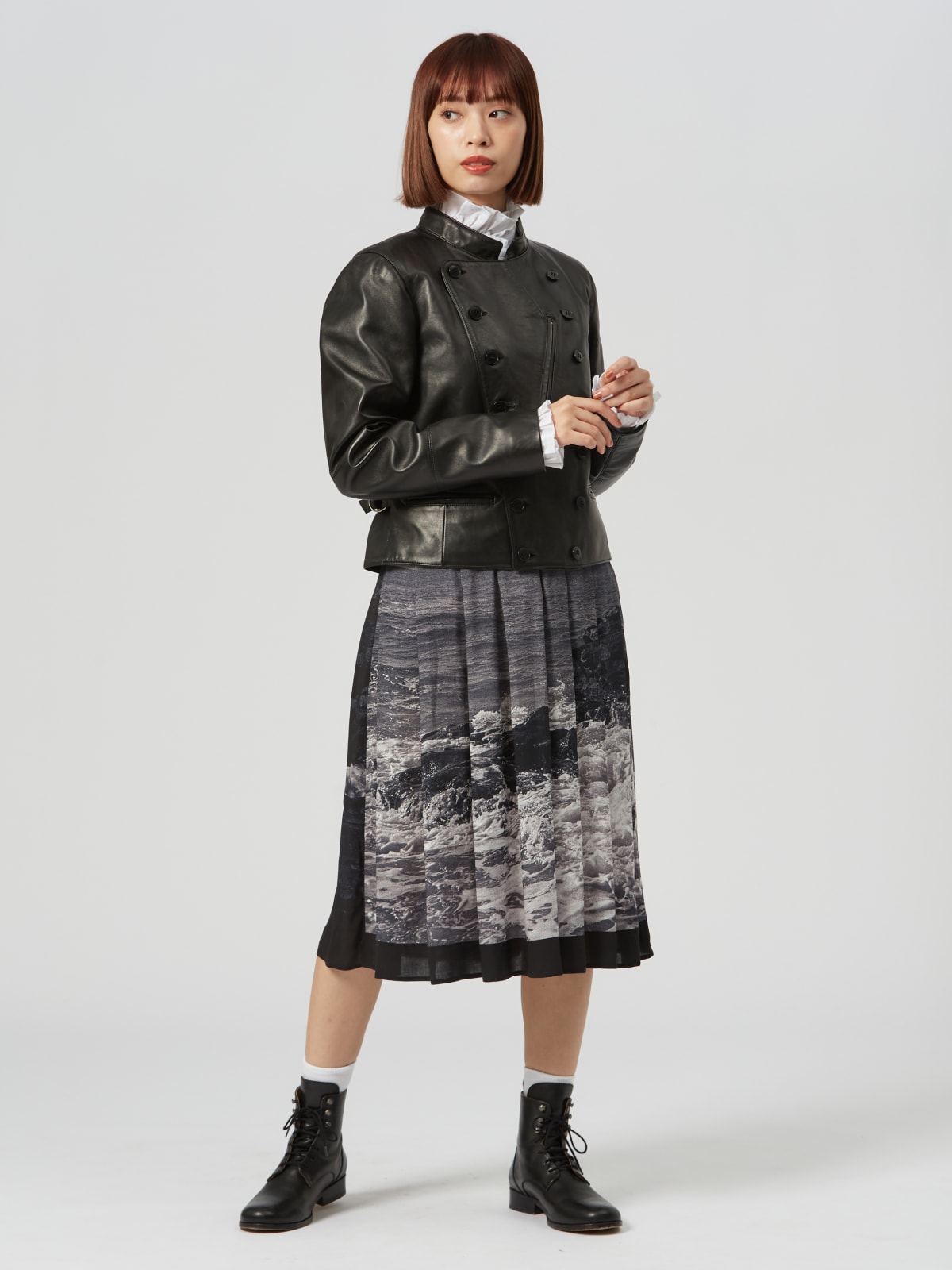 blouson Fifre est en cuir d'agneau plong&eacute; noir