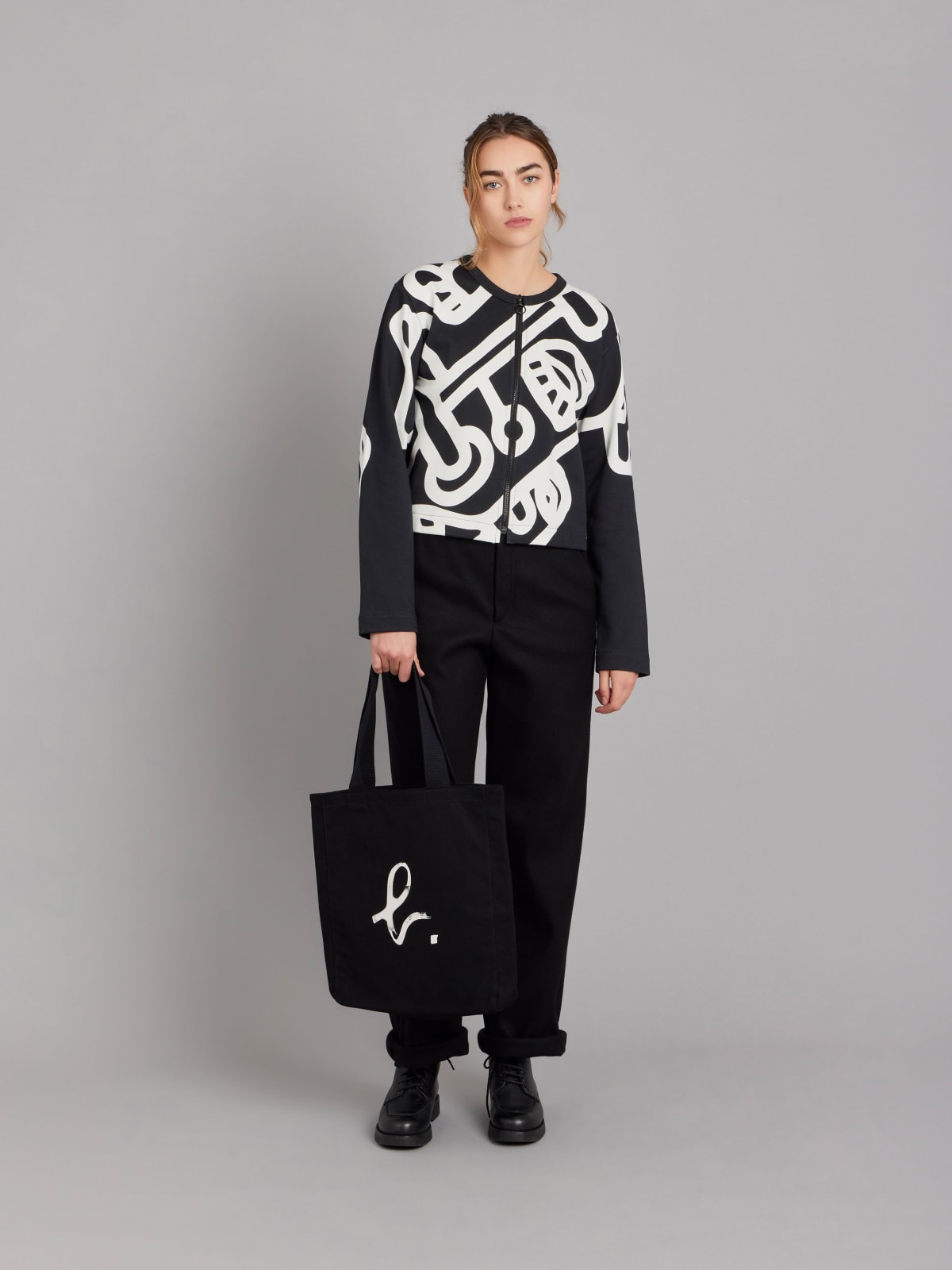 zip cardigan artist Le Module de Zeer zip cardigan artist Le Module de Zeer