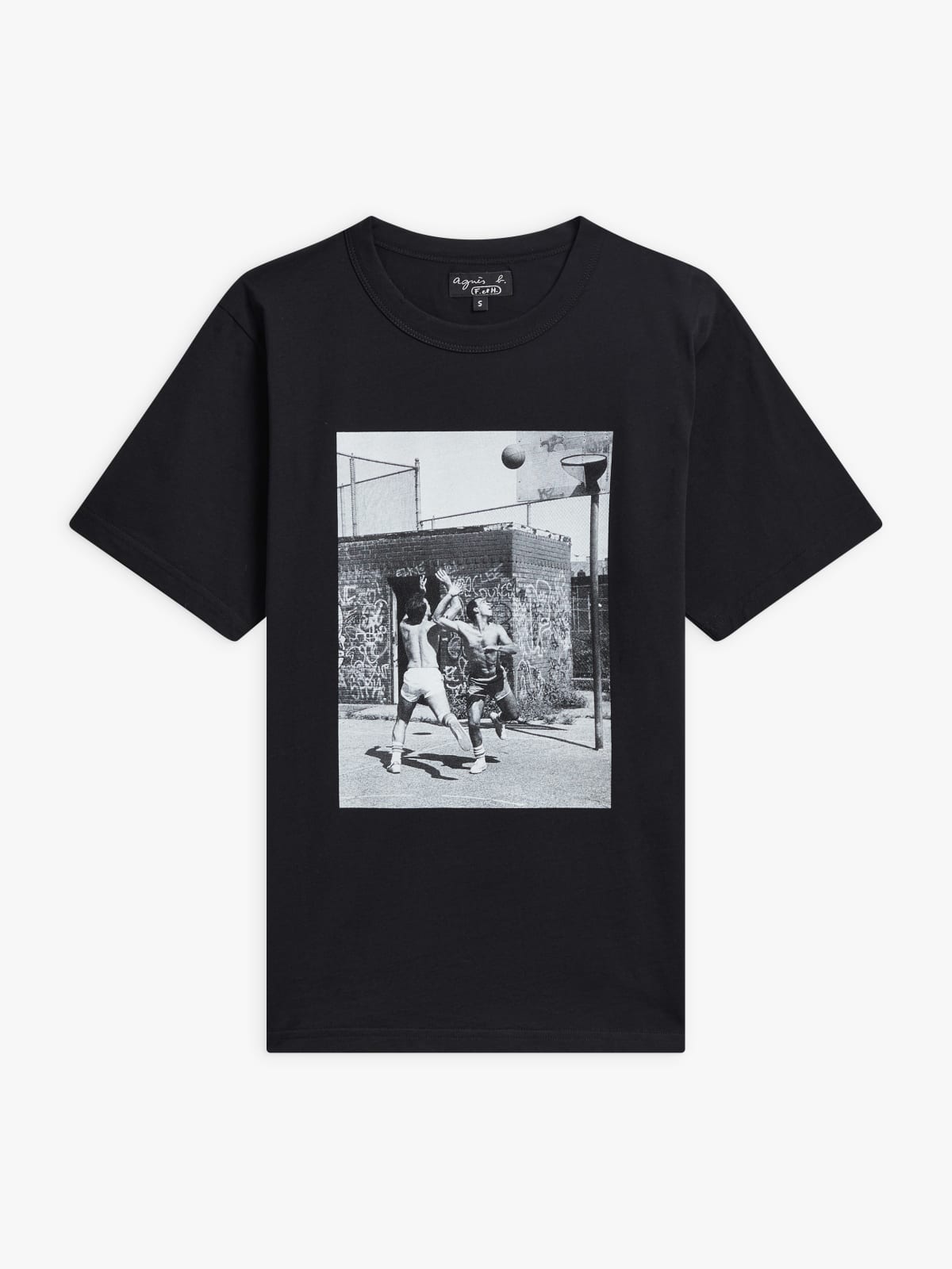 black cotton unisex t-shirt with artist Helen Levitt