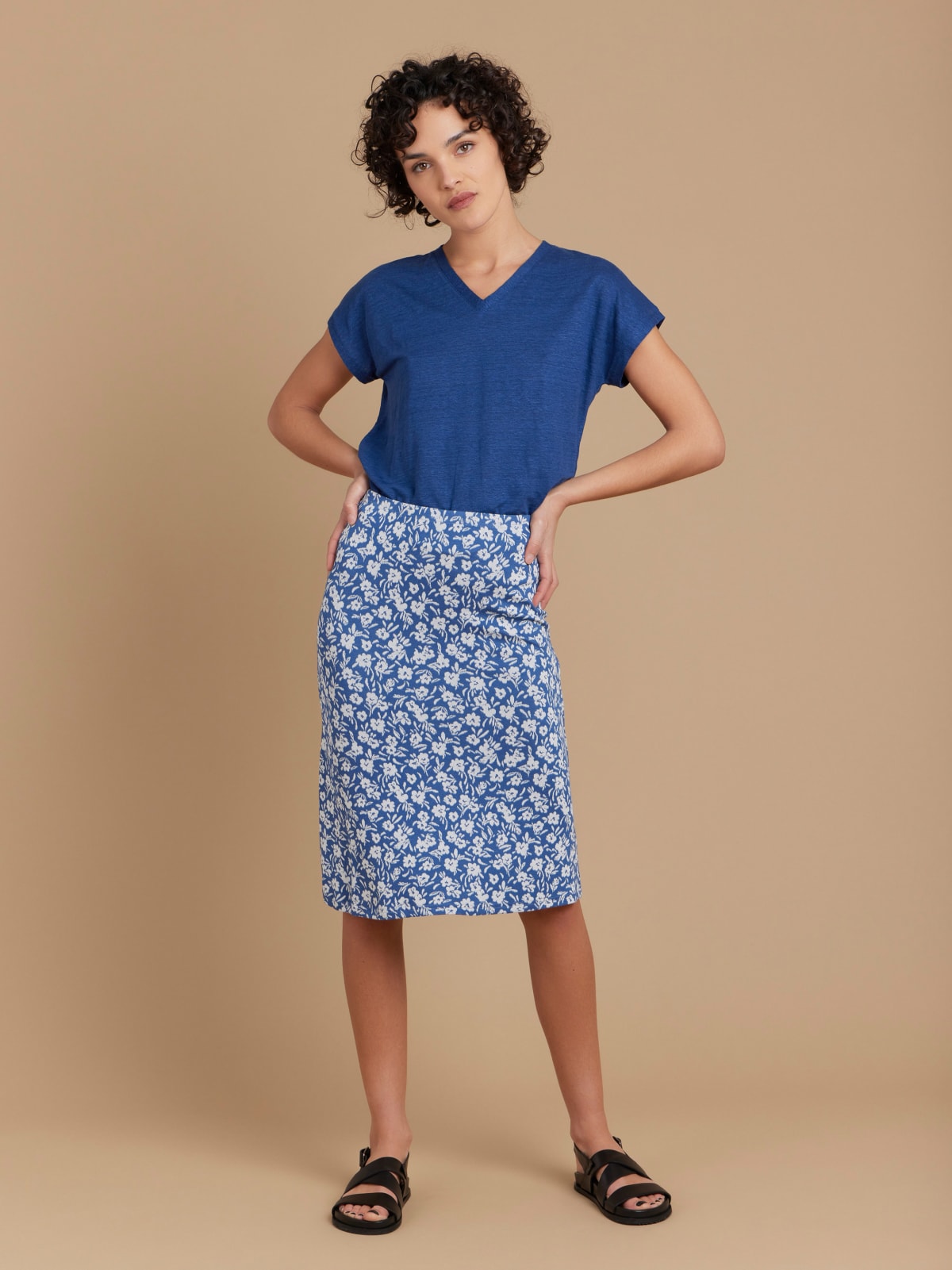 blue floral jacquard flared Amande skirt