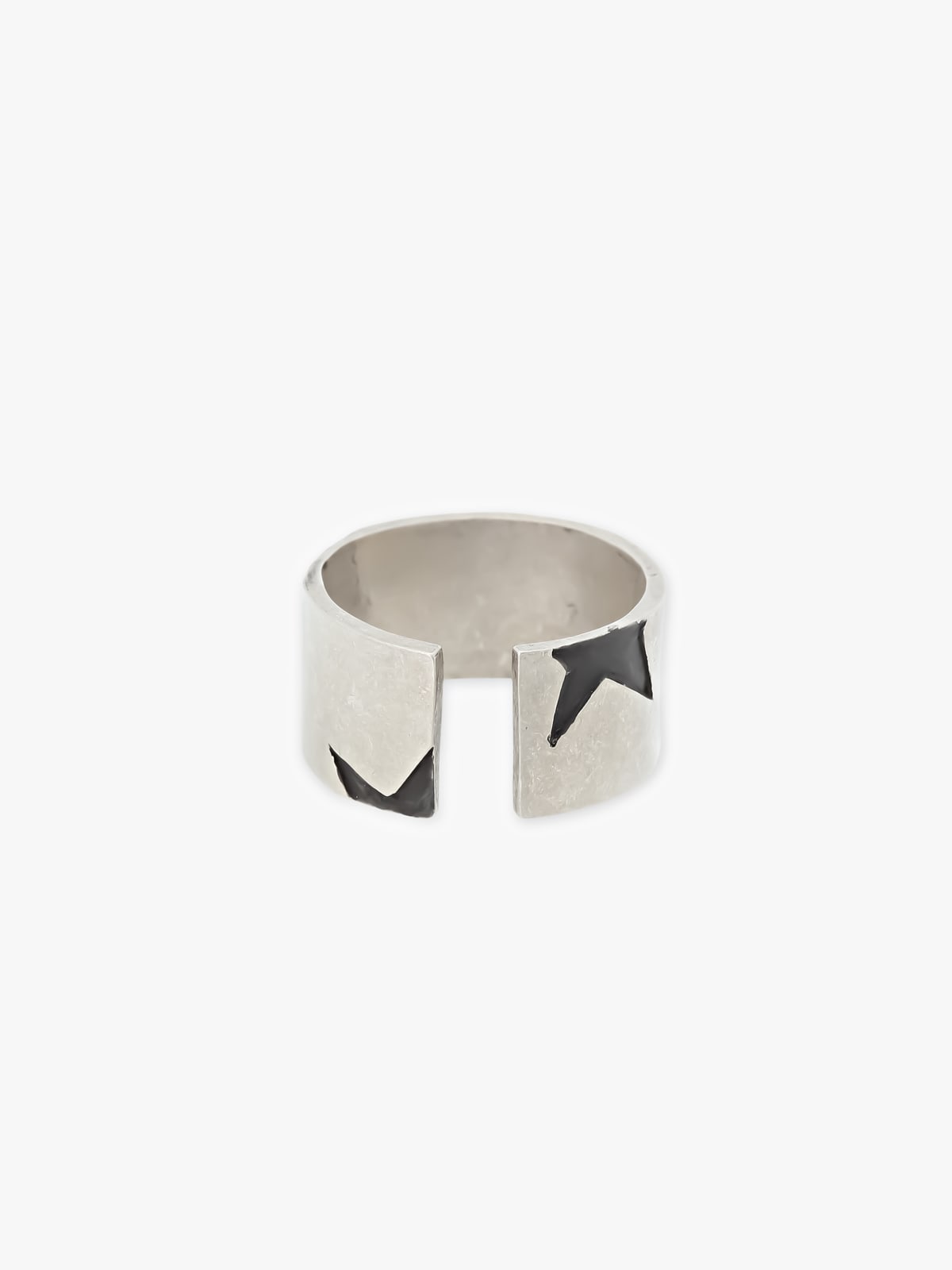 metallic brass Mike ring