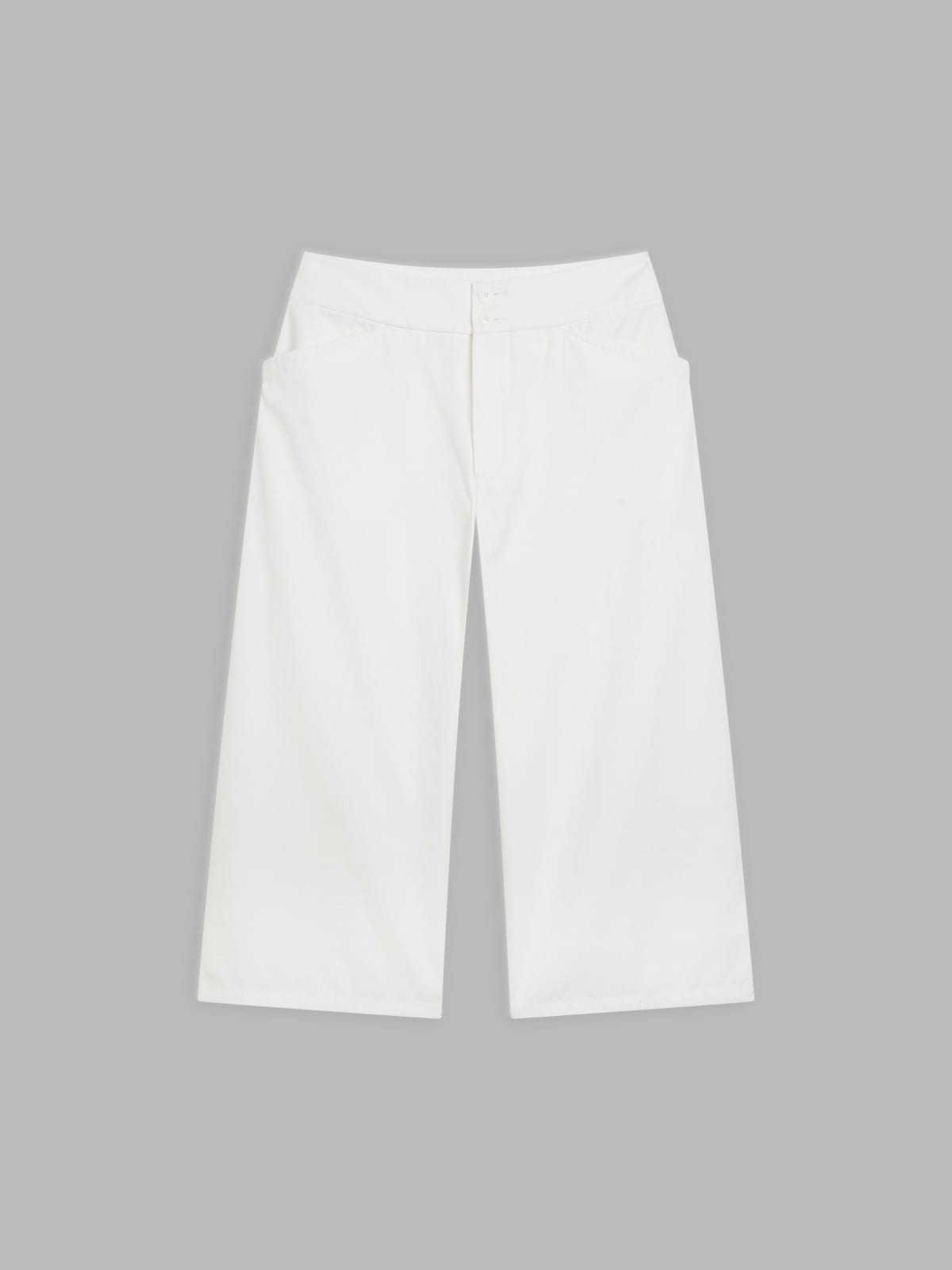 white cotton bermuda shorts