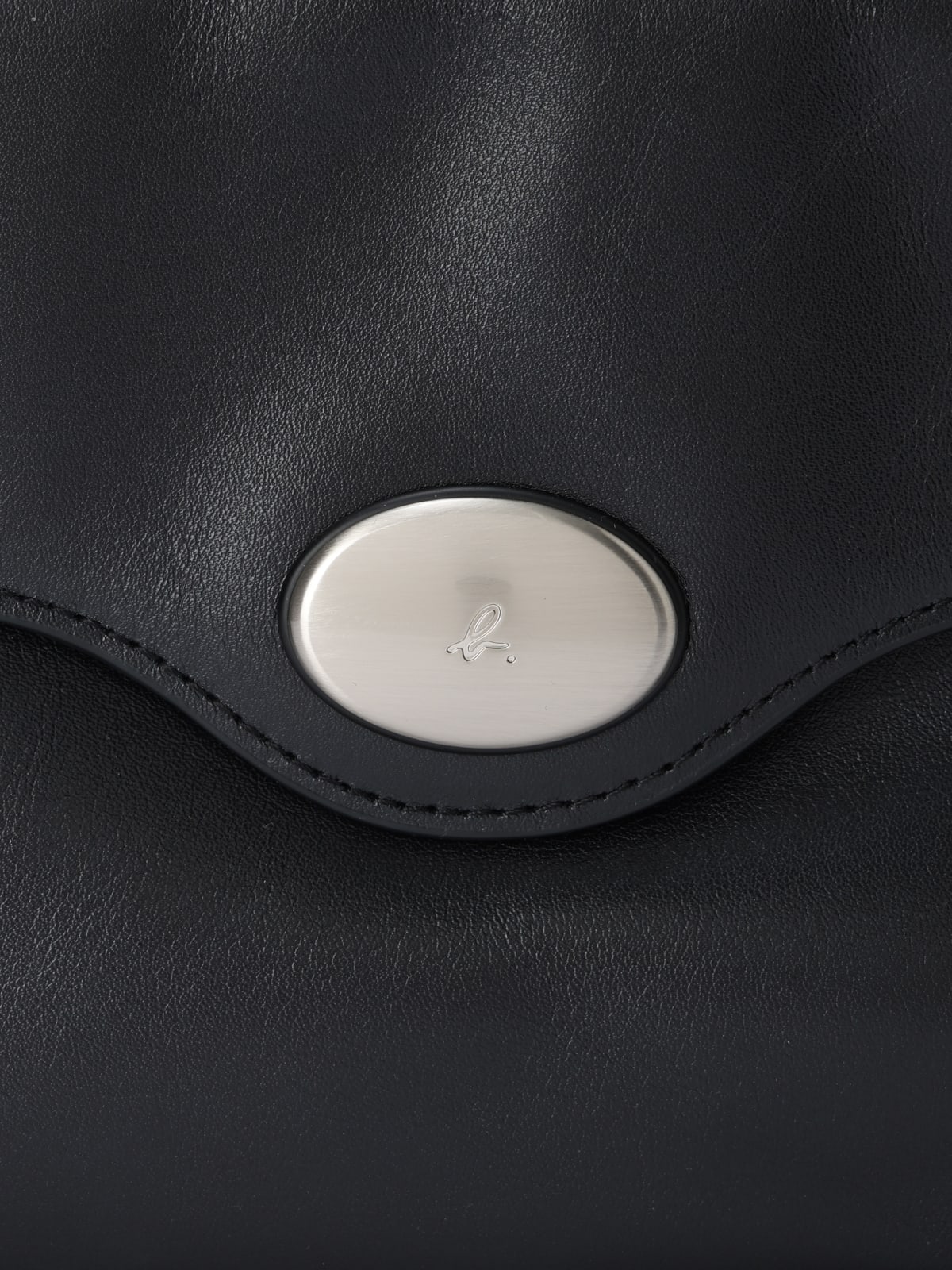black leather shoulder bag image number 5