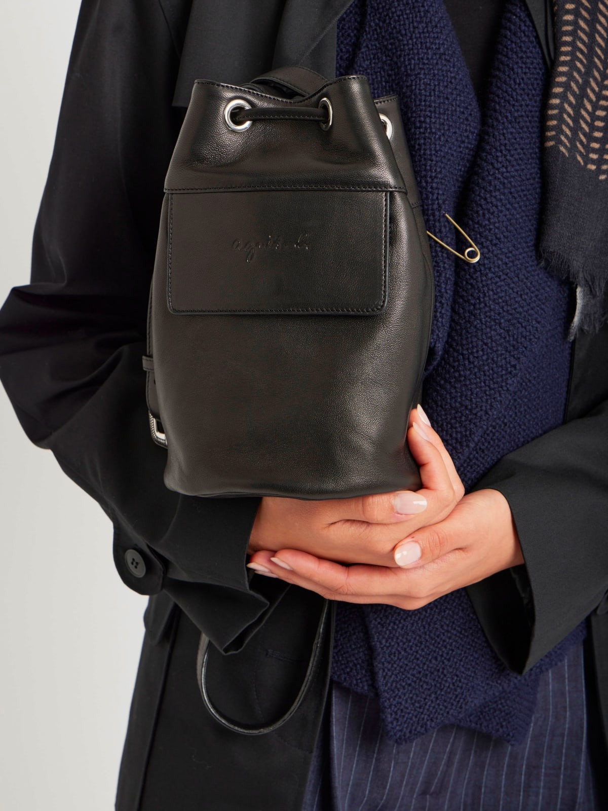 sac Yse en cuir noir image number 4