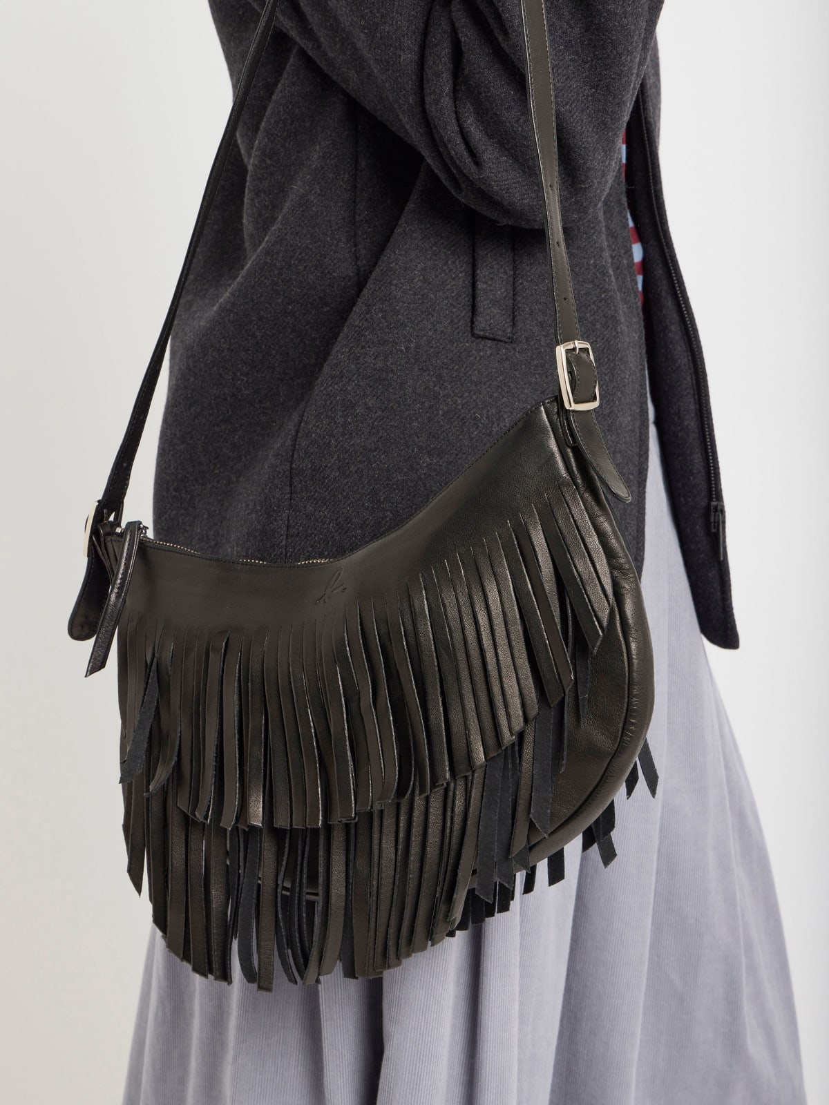 black leather Awa bag image number 5