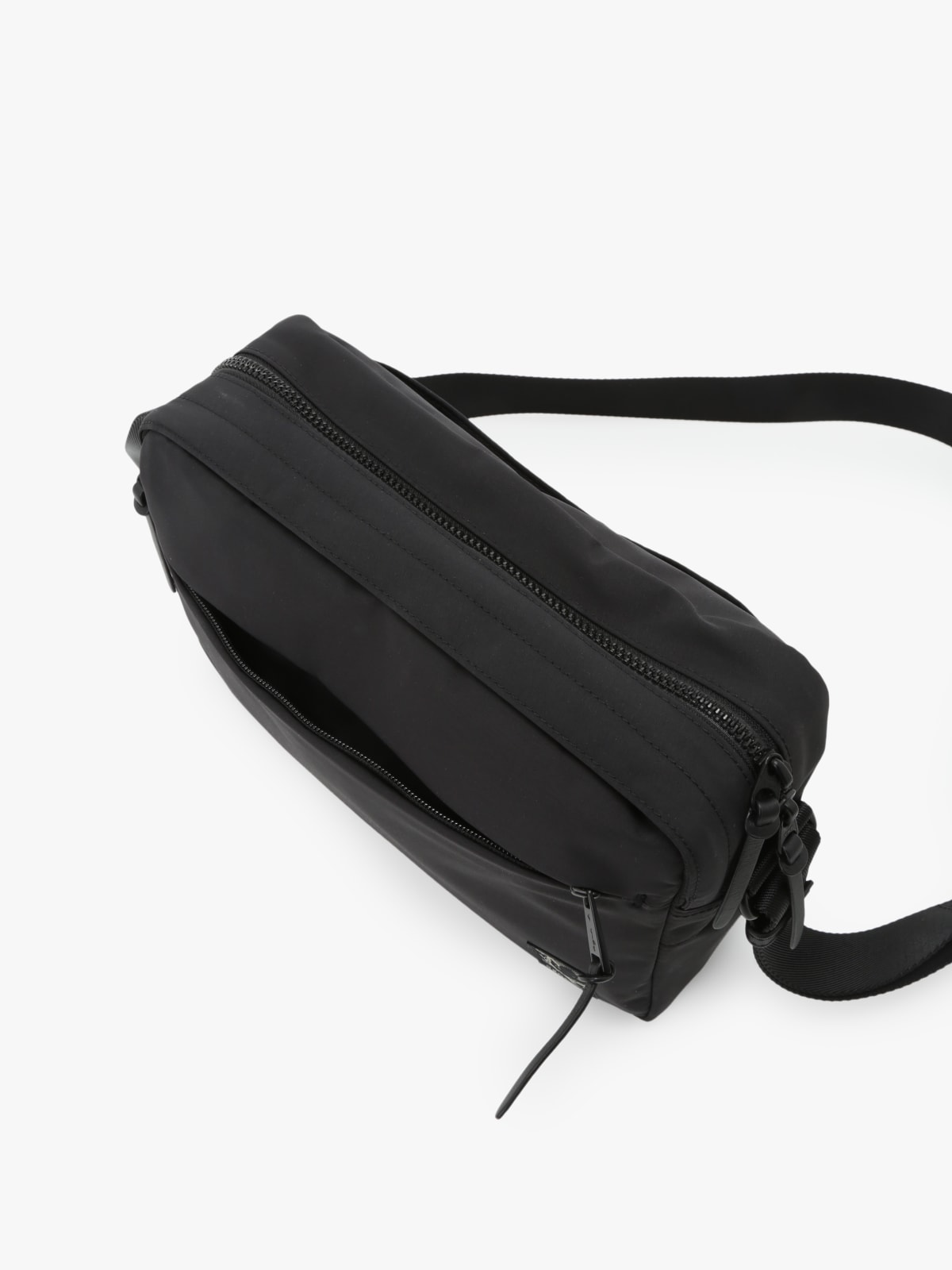 black leather shoulder bag image number 5