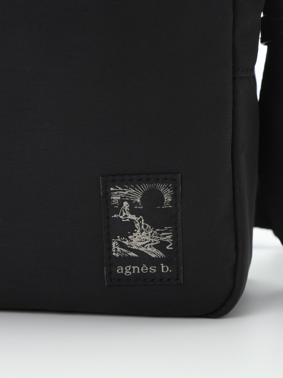 black leather shoulder bag image number 6