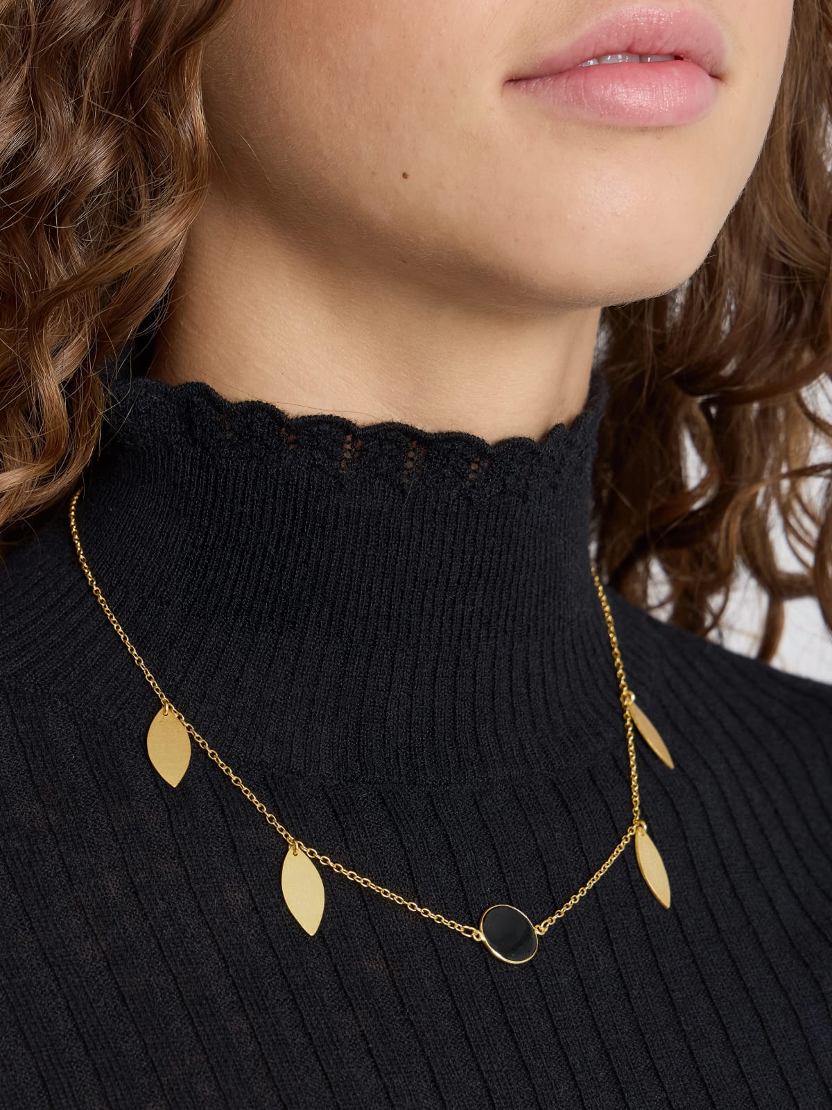 color gold brass Shine necklace