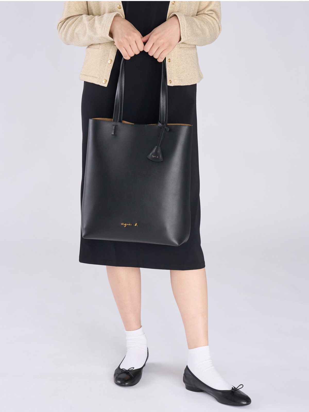 grand sac cabas en cuir noir image number 7