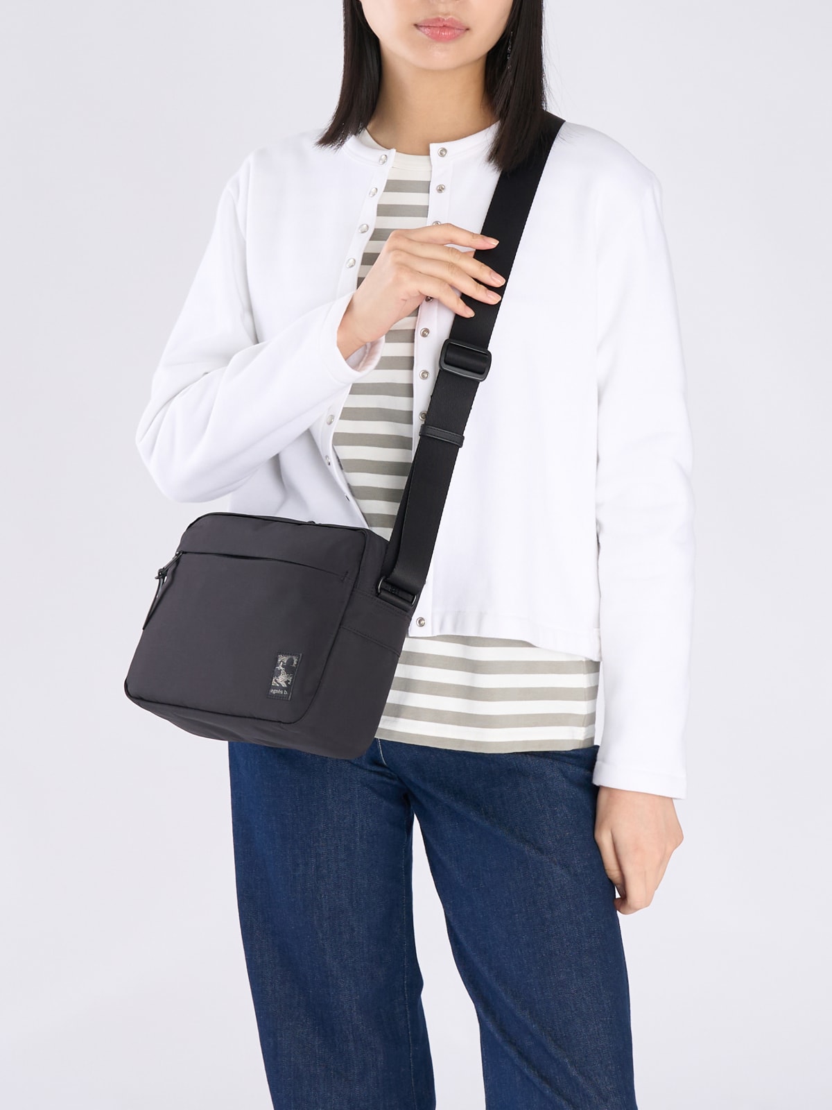 black leather shoulder bag