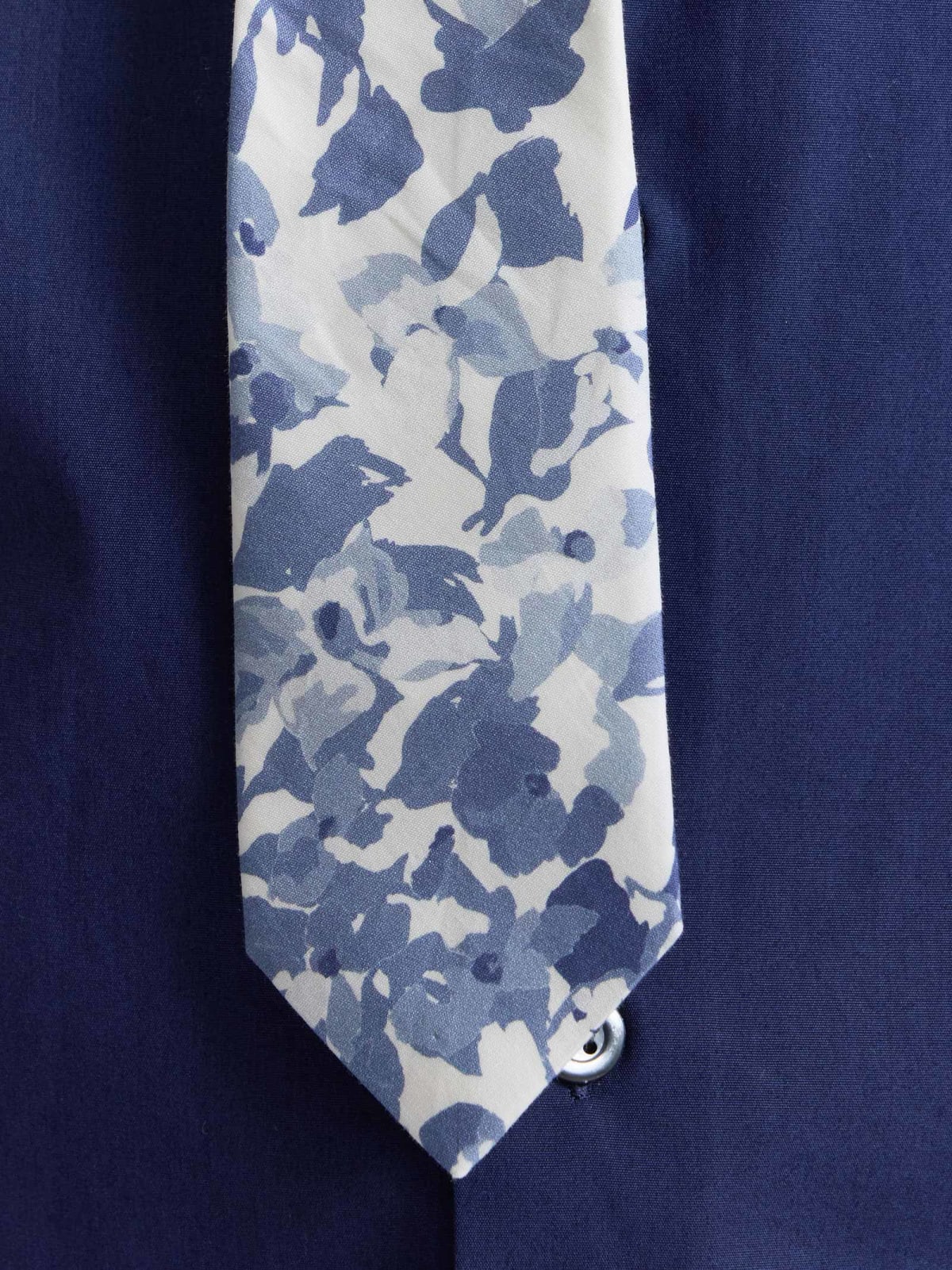 philipe camouflage cotton tie image number 3