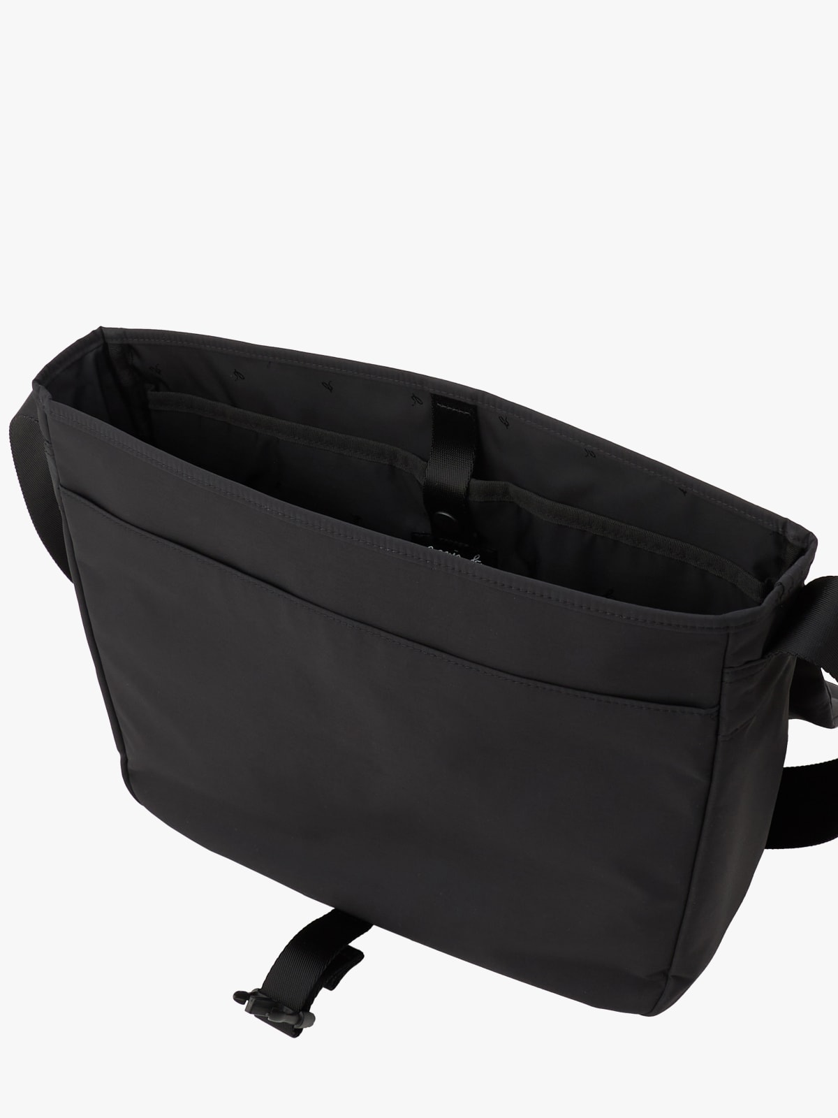 black leather shoulder bag image number 3