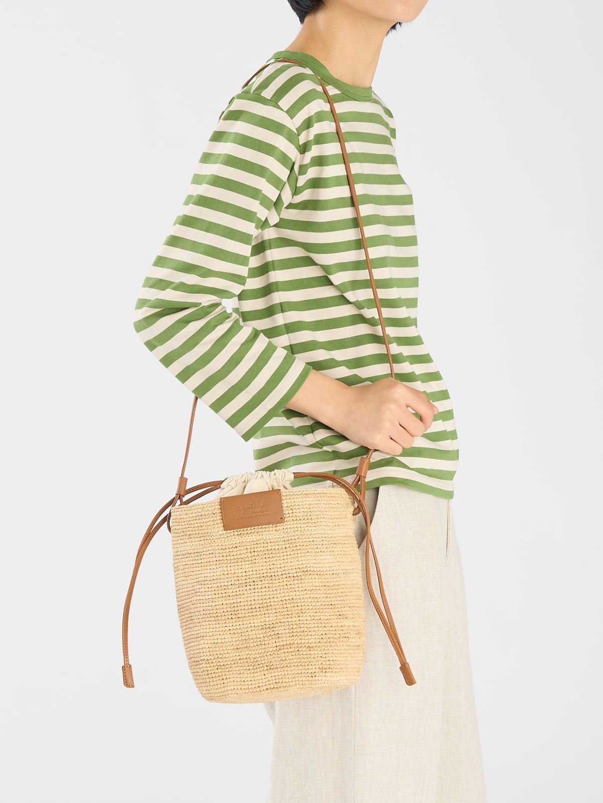 sac bandouli&egrave;re en raphia
