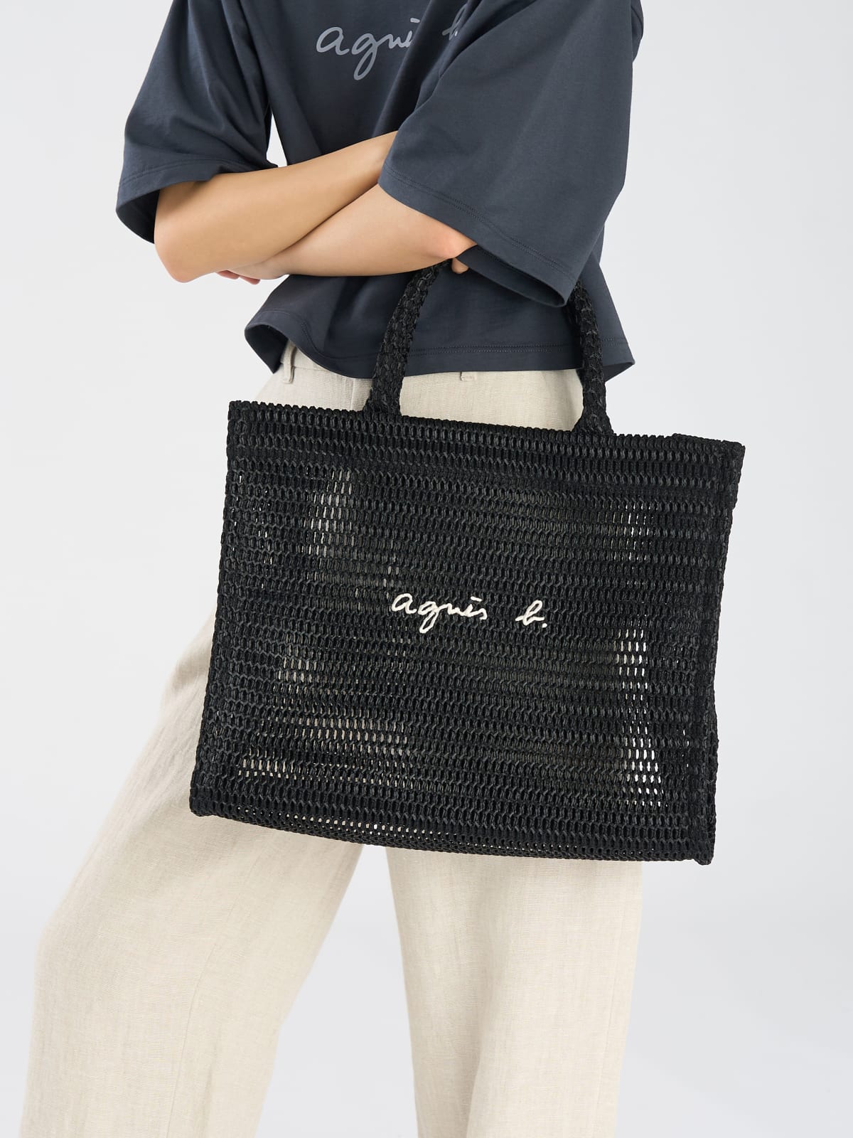 black mesh tote bag image number 6