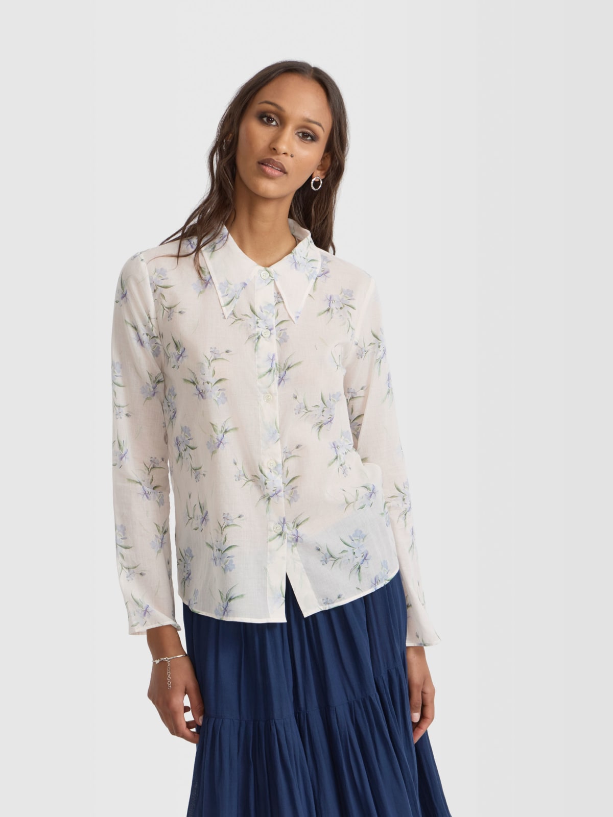 chemise Fine en coton imprim&eacute; fleurs blanc