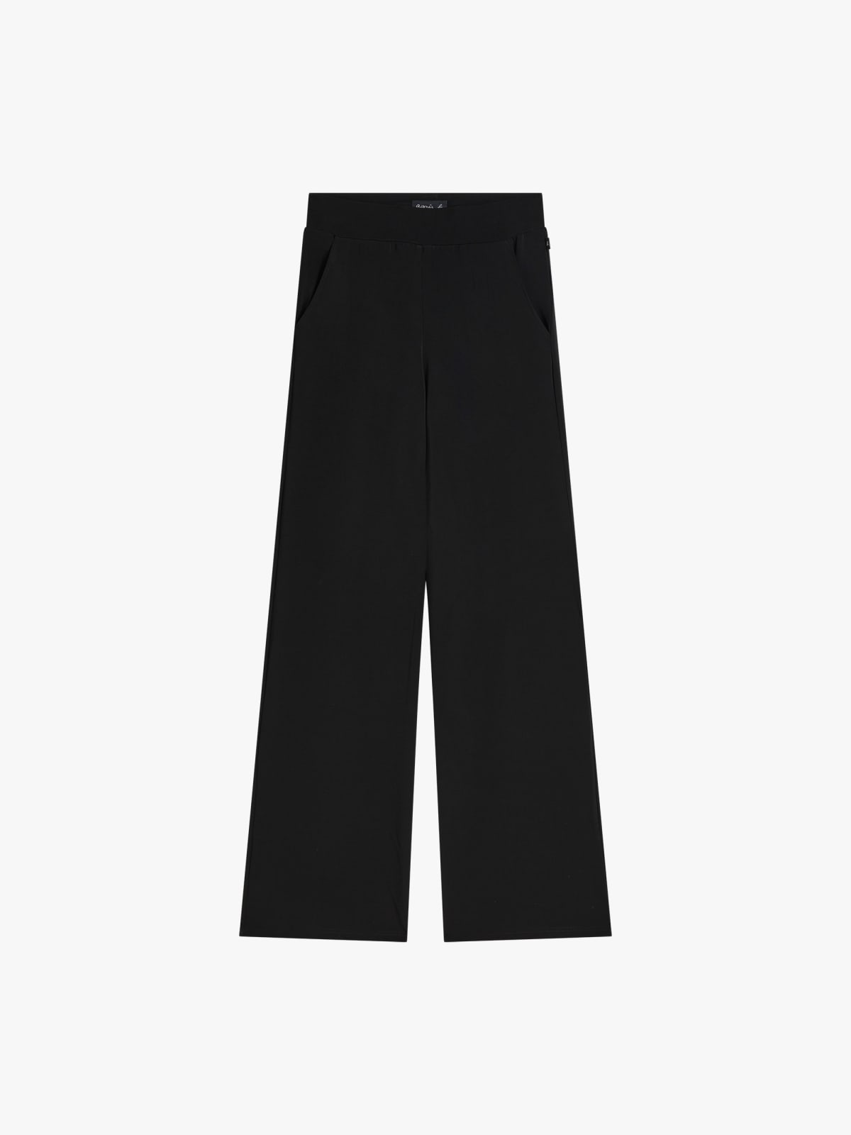 loose trousers