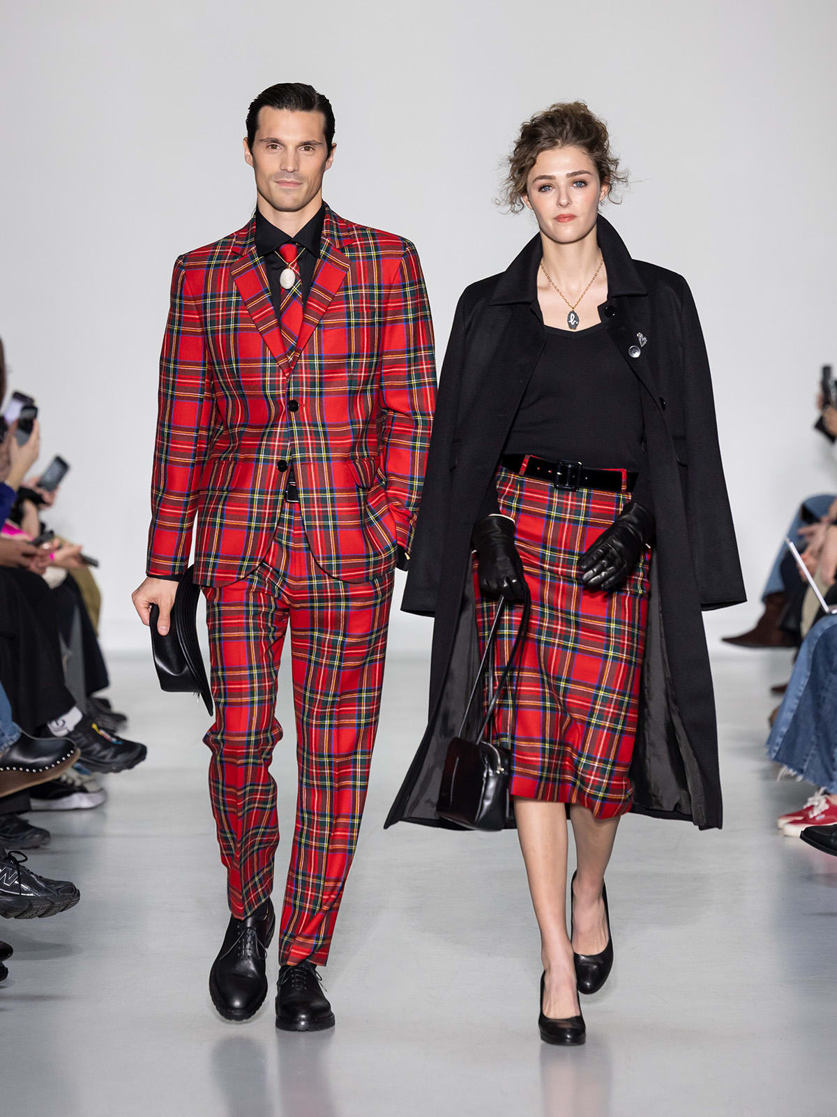 pantalon slim &agrave; carreaux tartan