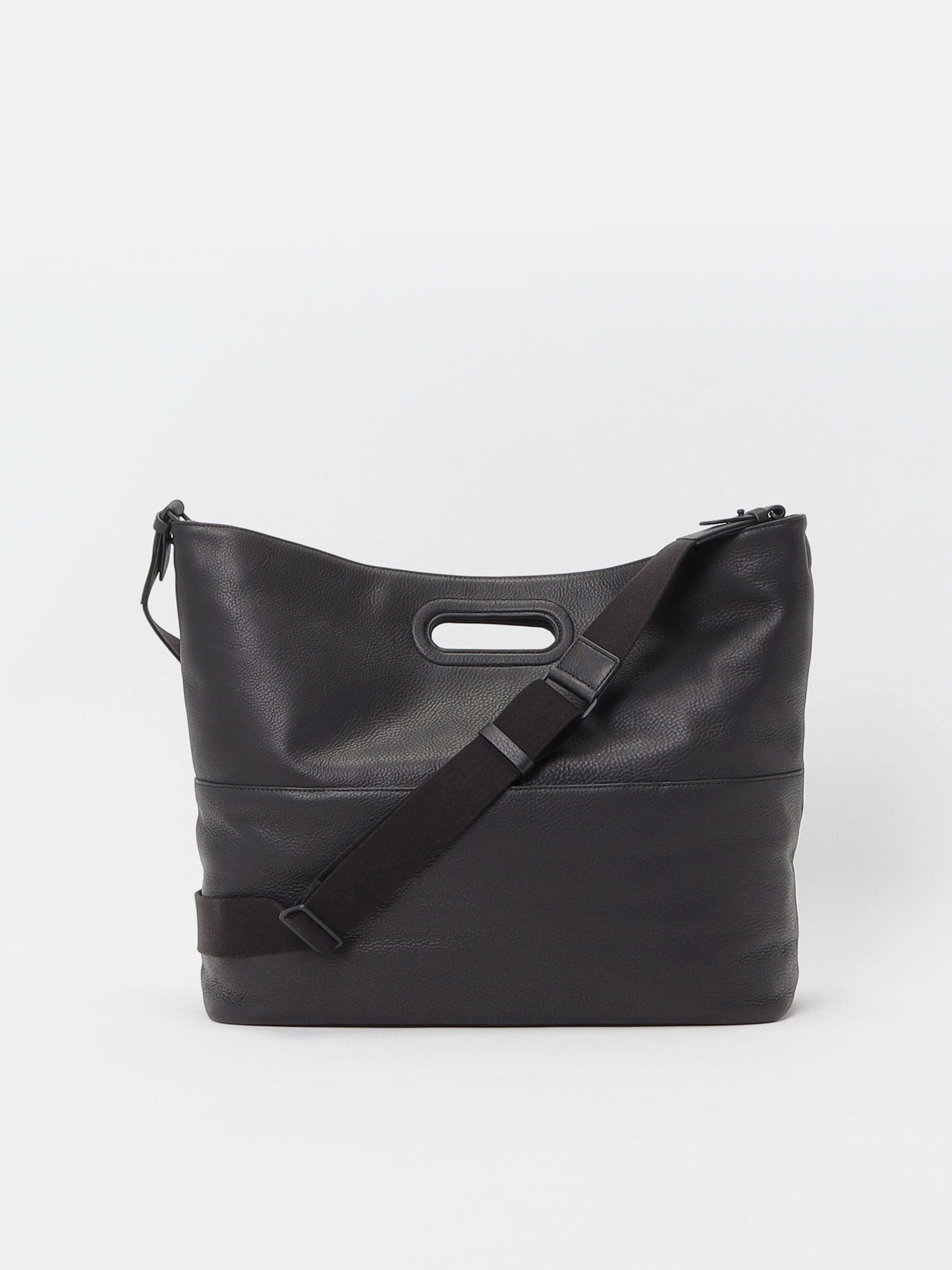 【agnes b.】\"00's messenger bag\" black zippered shoulder bag