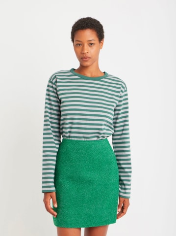 green and grey striped Cool t-shirt